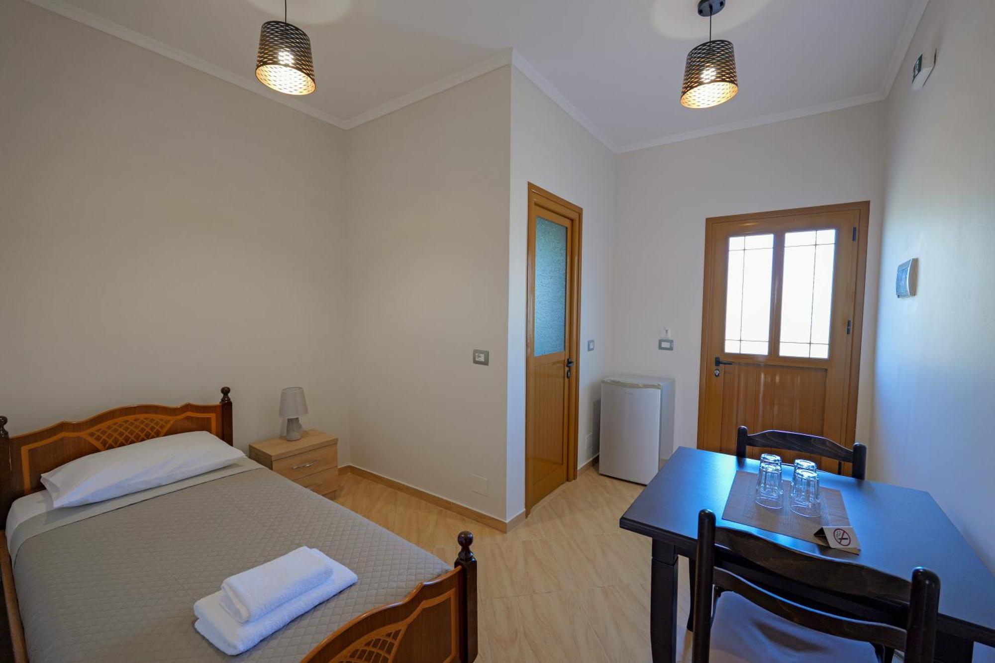 Hotel Deja Vu Ksamil Room photo